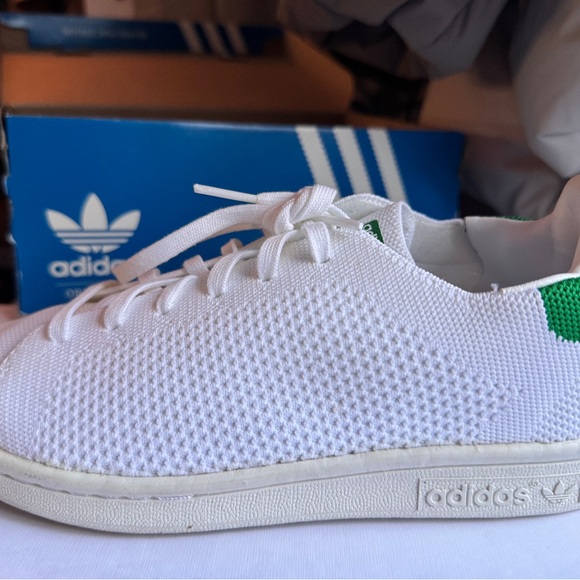 Adidas Classic White with Green Detail Sneakers - Picture 5 of 5